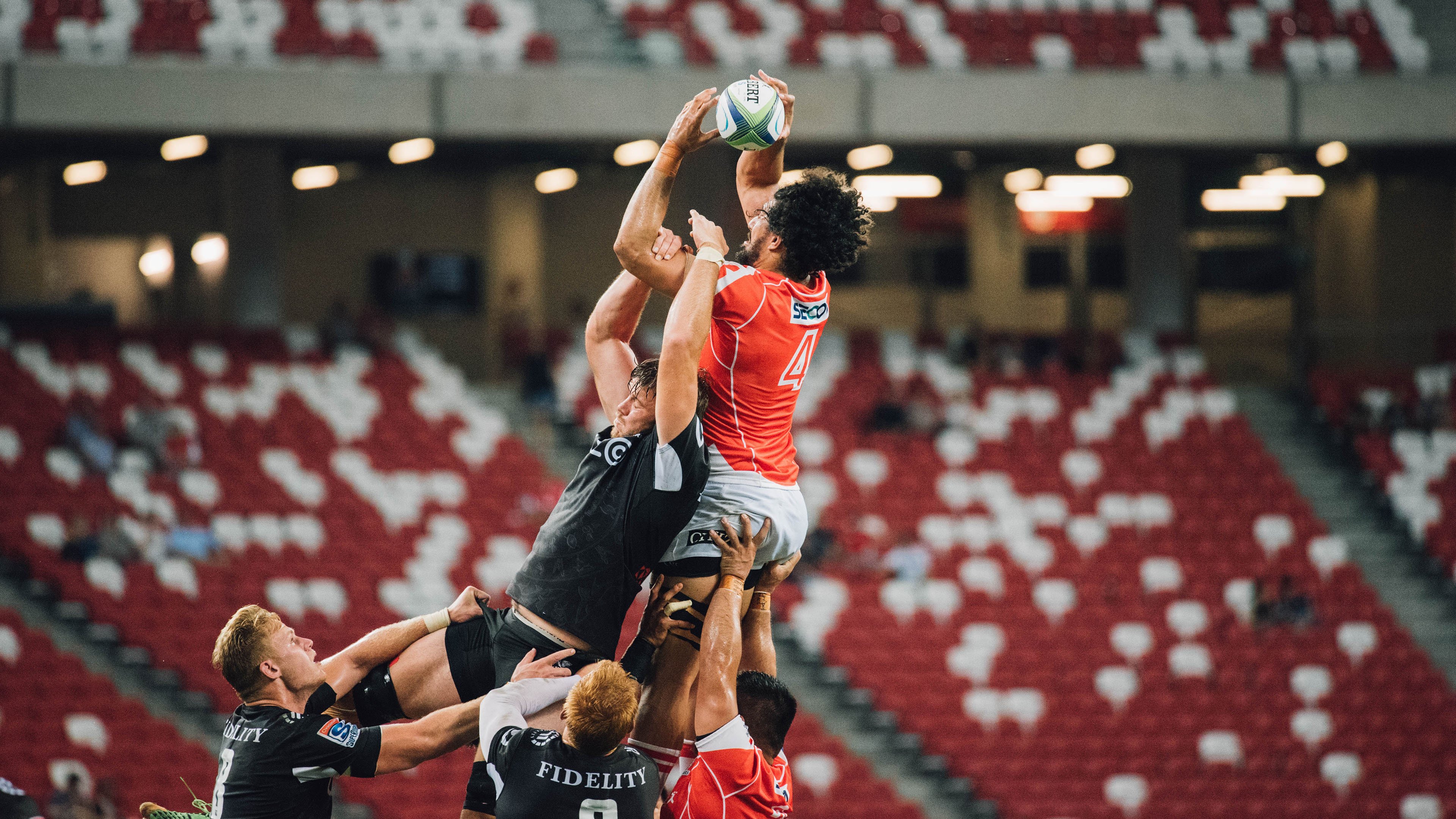 米切尔表示希望通过配合提升团队效率，米切尔的合同