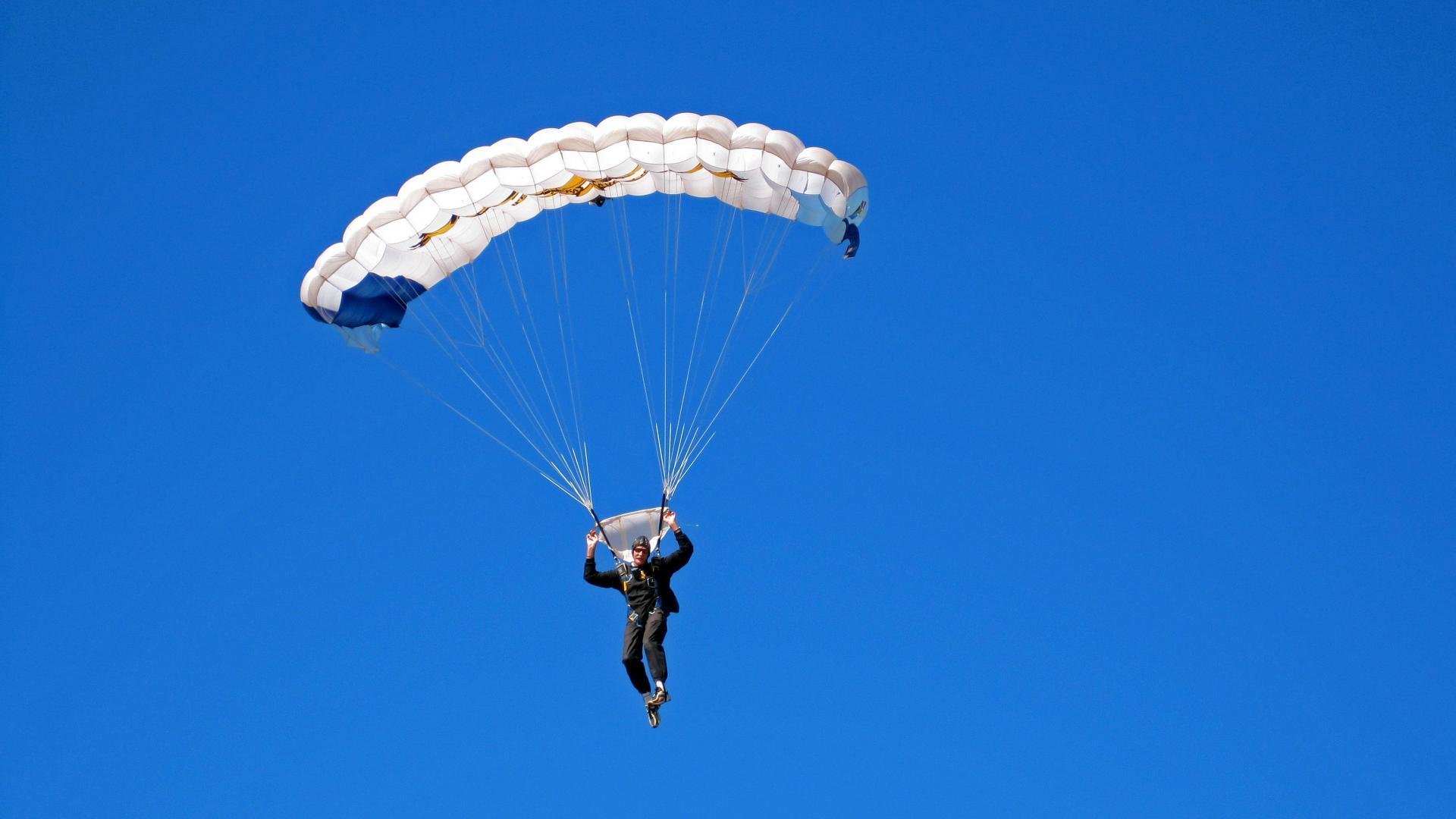 胡贝特·科斯决赛表现赢得教练点赞，胡安贝内特简介